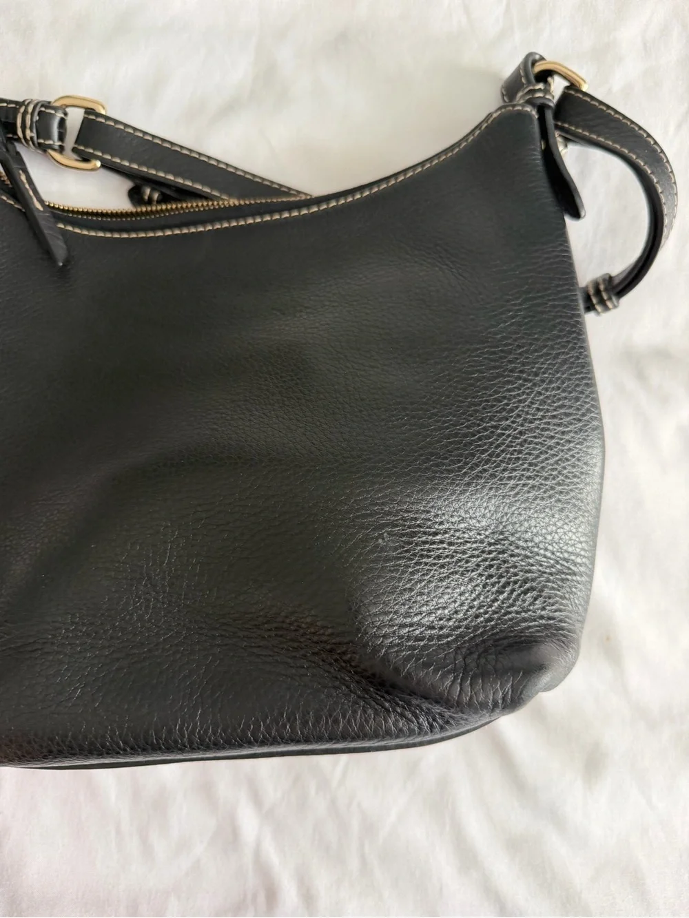 Dooney & Bourke  “Dillen” Black Leather Zip Top Dual Side Pockets Shoulder Bag